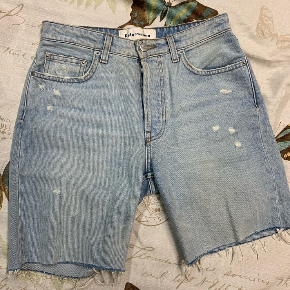 Reformation distressed slim‎ Bermuda short